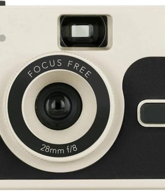 Onn. Reusable 35mm Camera (Black)